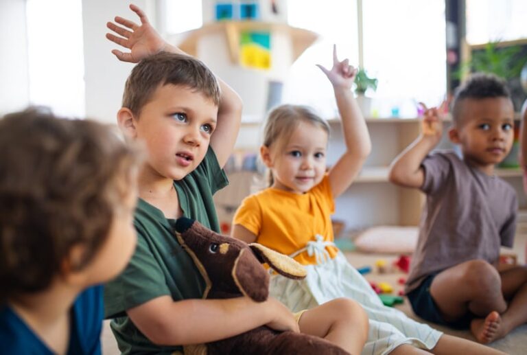 Gry i zabawy w edukacji matematycznej dzieci
