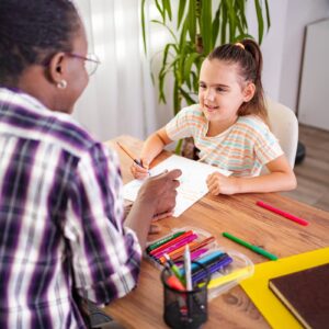 Pedagogika Marii Montessori – edukacja i terapia