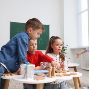 Jak poskromić złośnika w szkole i przedszkolu?